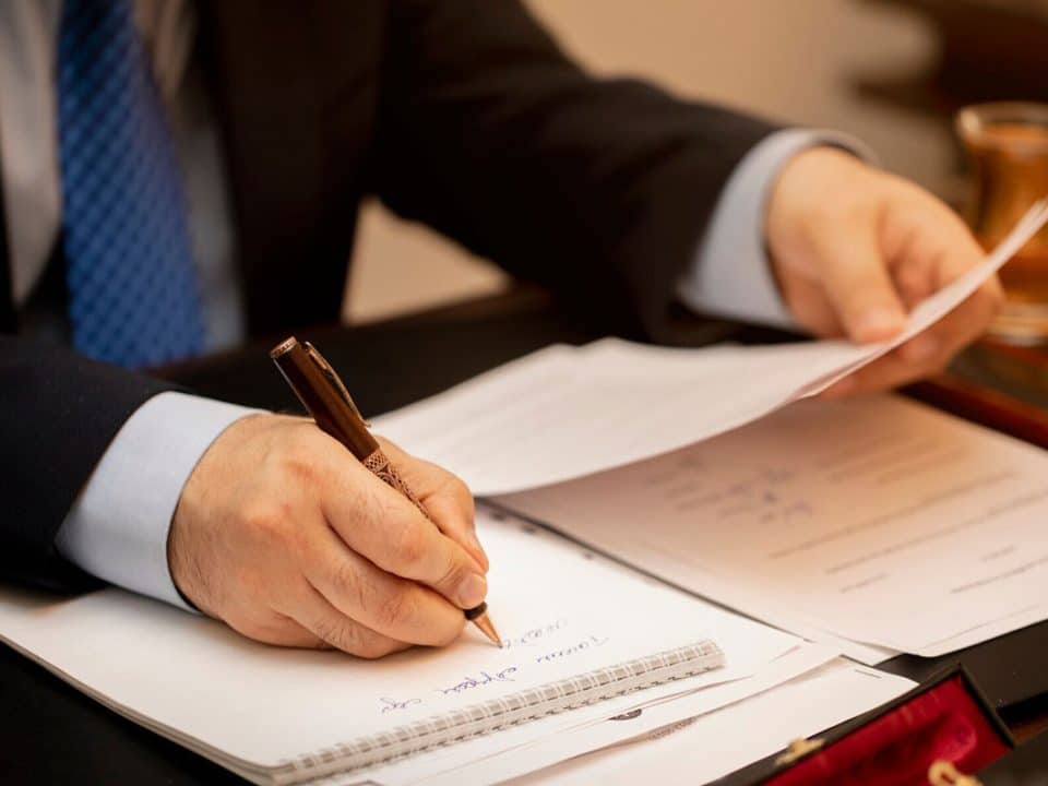 Los hermanos se quieren quedar con la herencia