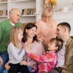 El padre repartirá sus bienes en vida a sus hijos, para no dejar problemas después de su muerte.